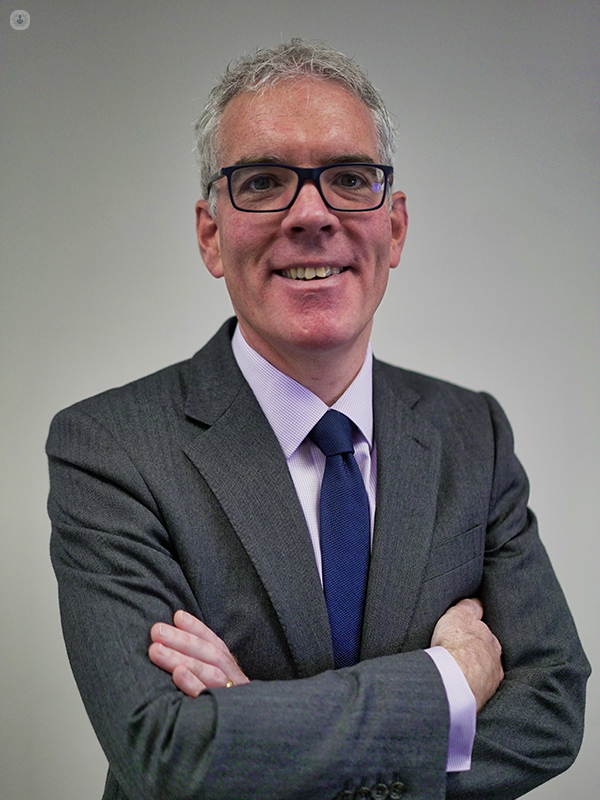 Simon Bott - Expert in prostate disease and in specialist in Tranperineal and Fusion biopsies and Active Surveillance